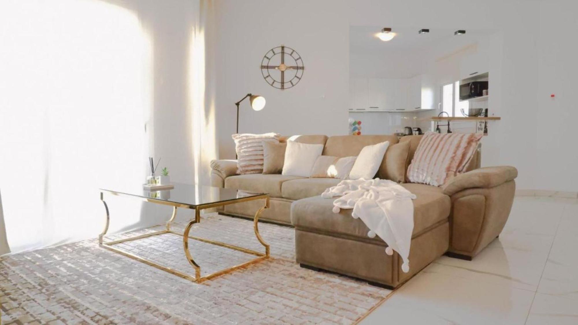 H&O Boulevard Breeze Apartment! Paphos Bagian luar foto