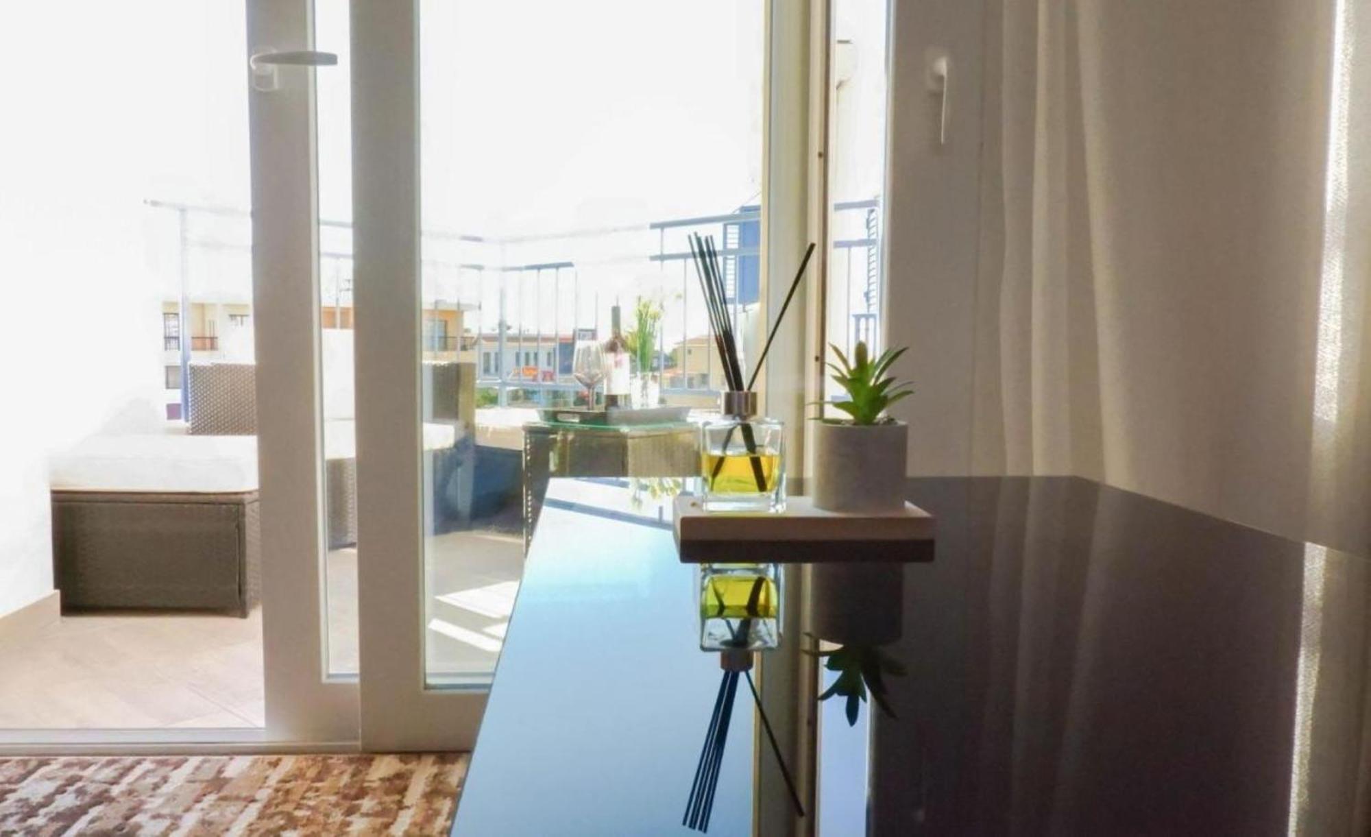 H&O Boulevard Breeze Apartment! Paphos Bagian luar foto